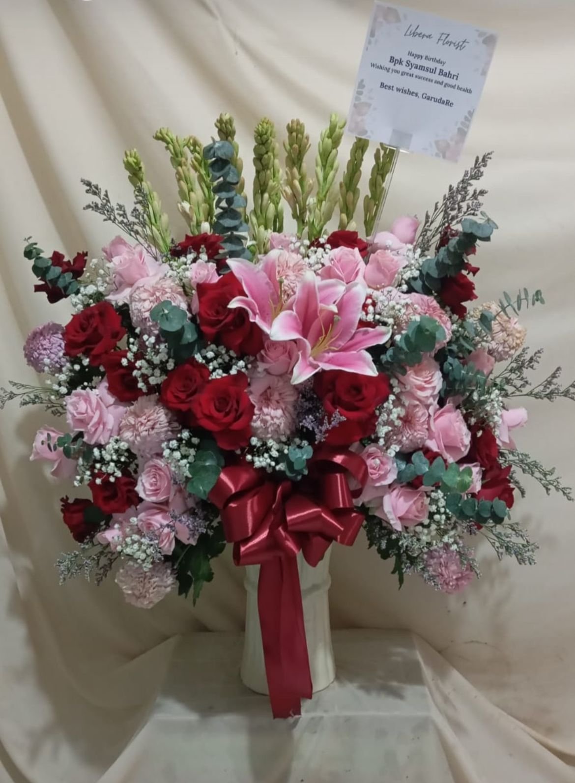 Bunga meja mawar pink segar untuk ucapan selamat di Ciputat - CASSIOPEIA Florist